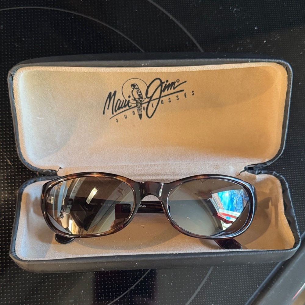 Vintage Maui Jim Cyclone  Sunglasses with Case